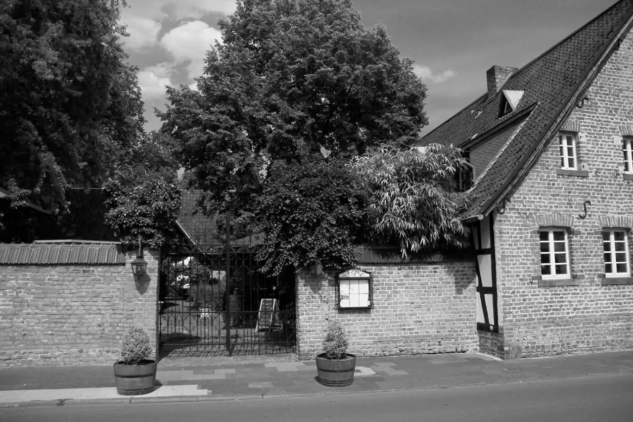 Falderhof Köln 3*,  Deutschland