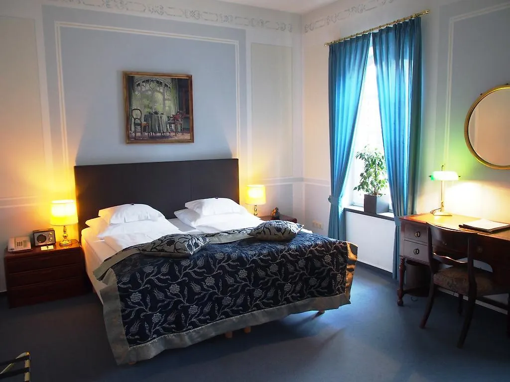 Falderhof Köln 3*,  Deutschland